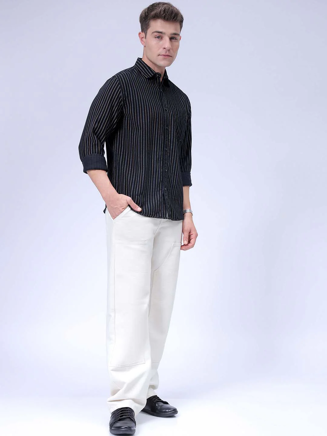 Men's Black Regular Fit Solid Casual Shirt - Image 2