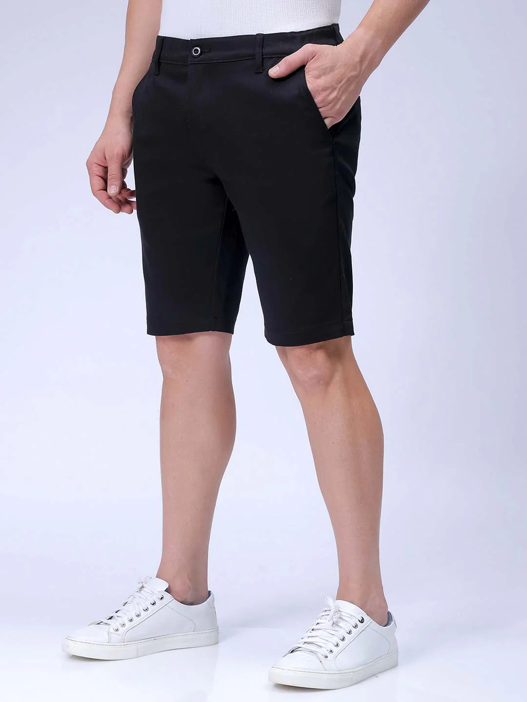 Men's Black Regular Fit Solid Casual Shorts - Image 3