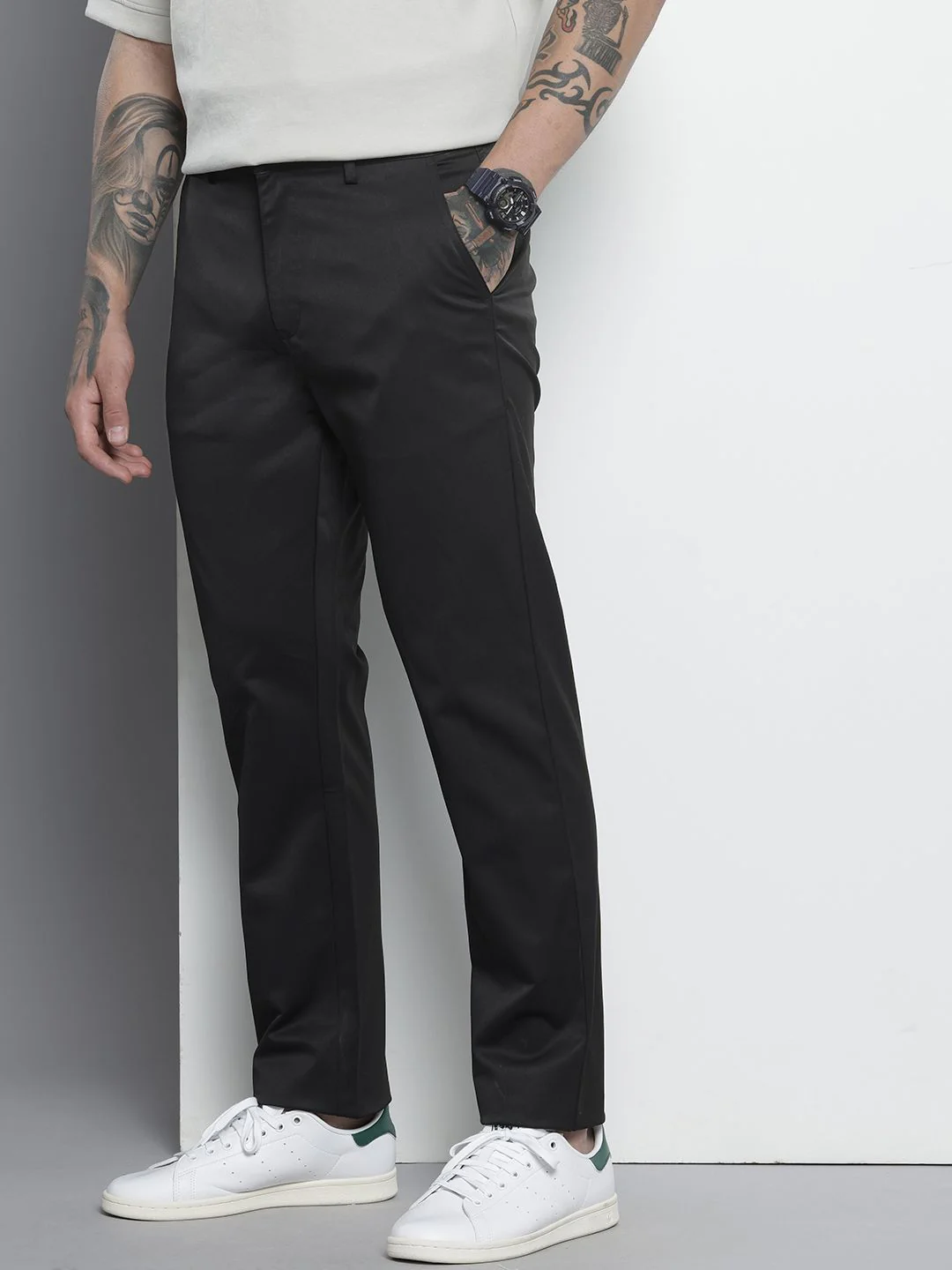 Men's Black Regular Fit Solid Casual Trouser - Image 4