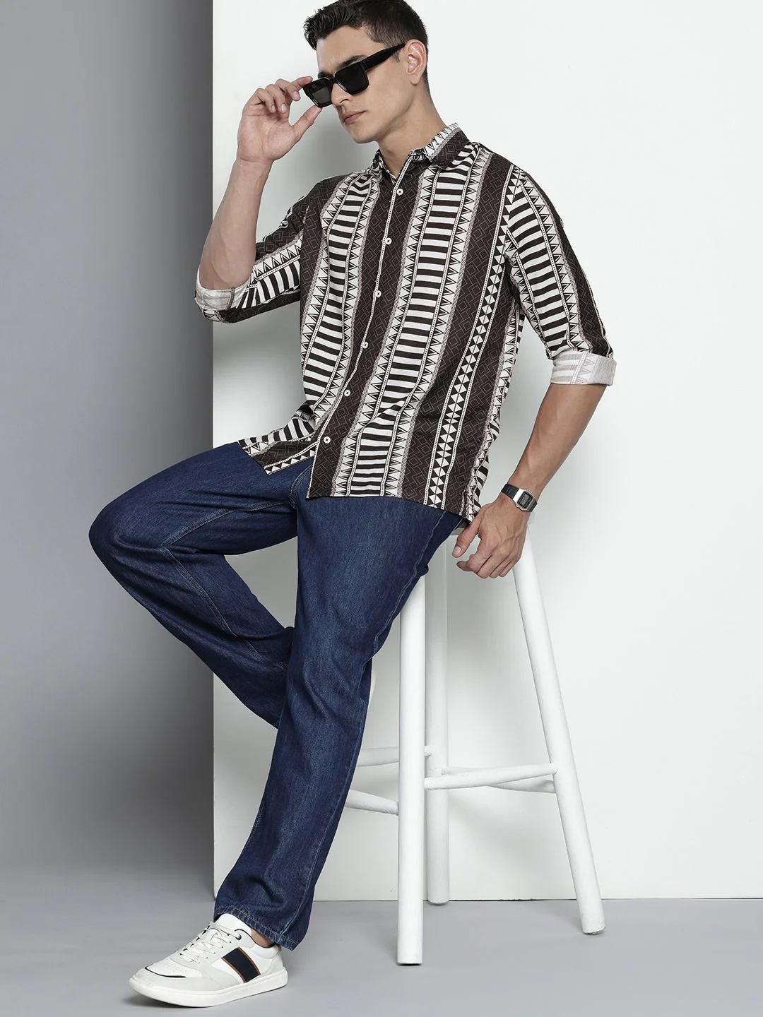 Men's Black Relaxed Fit Printed Resort Wear Shirt - Image 3