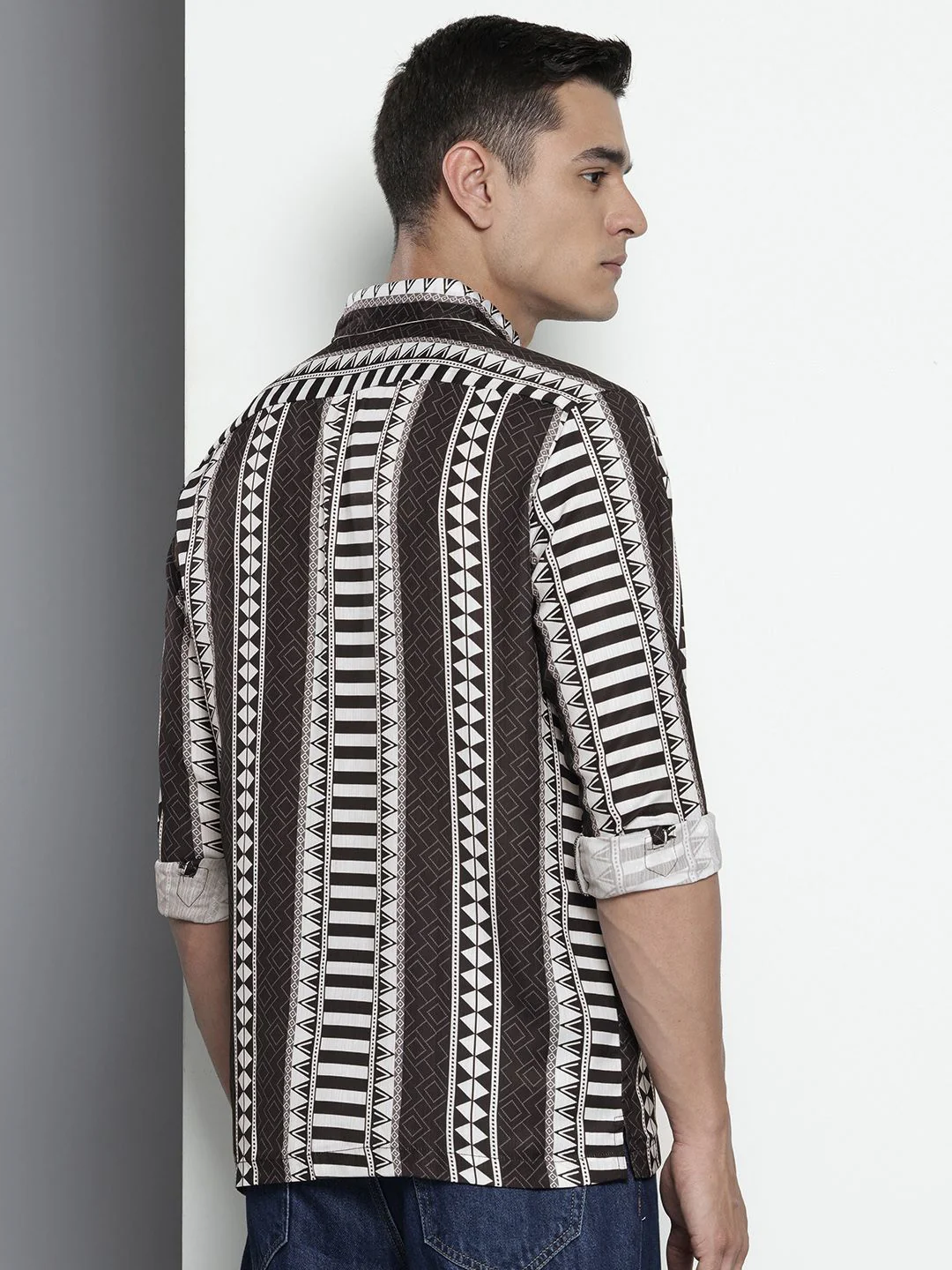 Men's Black Relaxed Fit Printed Resort Wear Shirt - Image 4