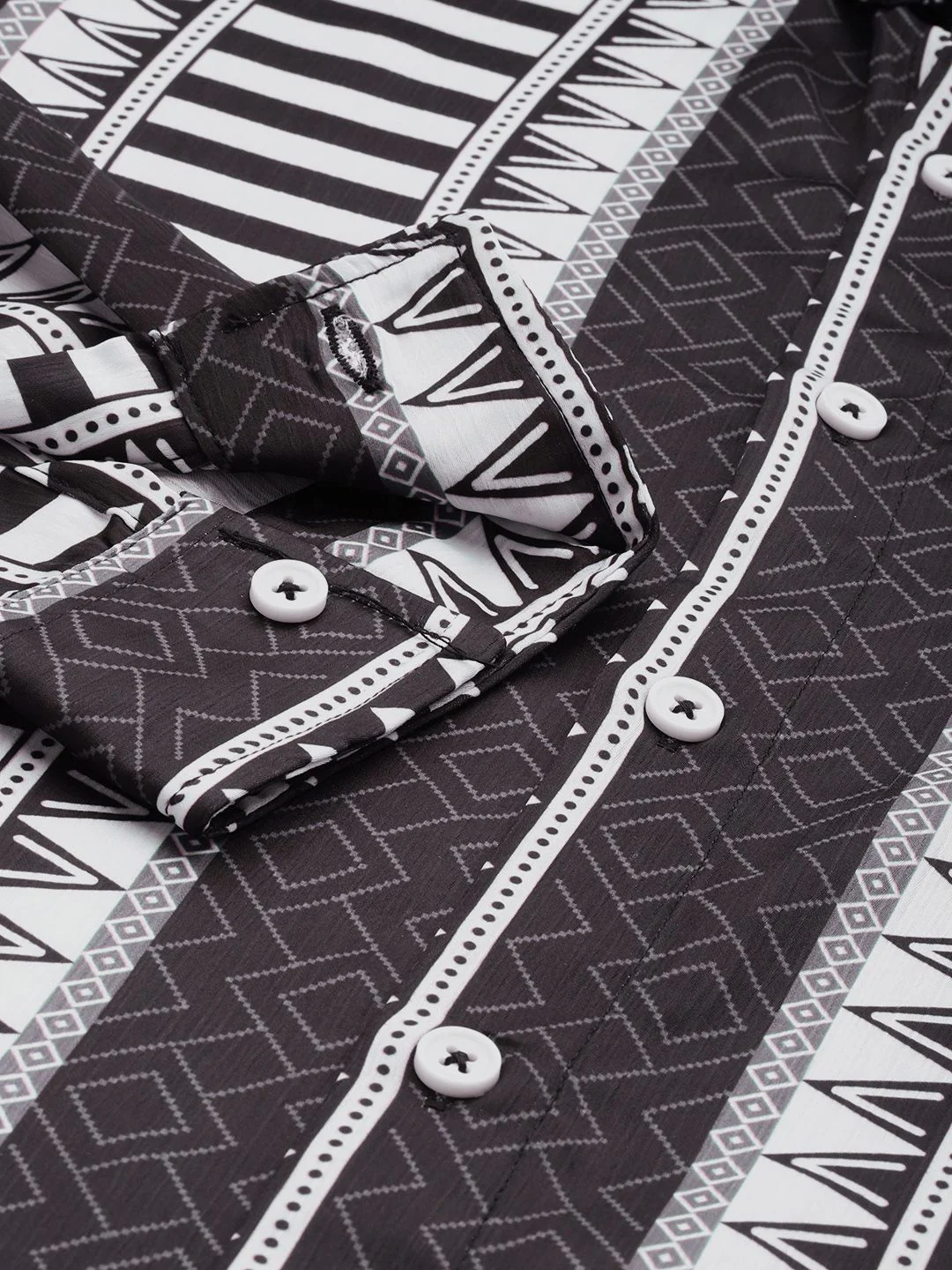 Men's Black Relaxed Fit Printed Resort Wear Shirt - Image 6