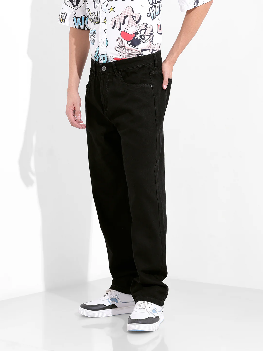 Men's Black Relaxed Fit Casual Jeans - Image 2