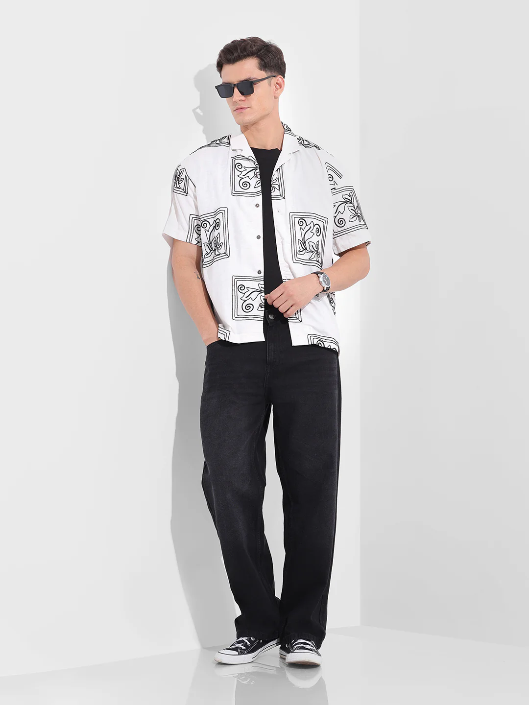 Men's Black Relaxed Fit Casual Jeans - Image 6
