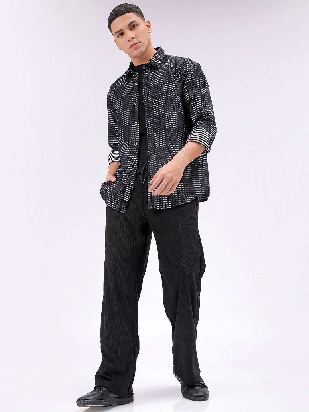 Men's Black Relaxed Fit Solid Athletic  Jogger - Image 2
