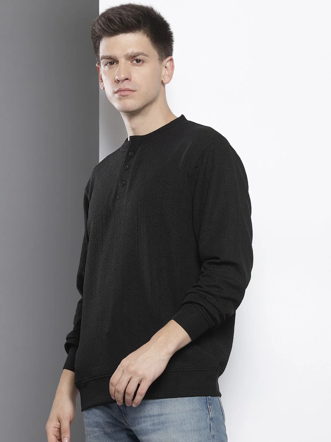 Men's Black Relaxed Fit Solid Street Wear Sweatshirts - Image 4