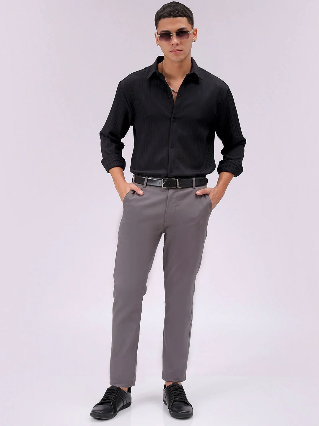 Men's Black Relaxed Fit Solid Casual Shirt - Image 3