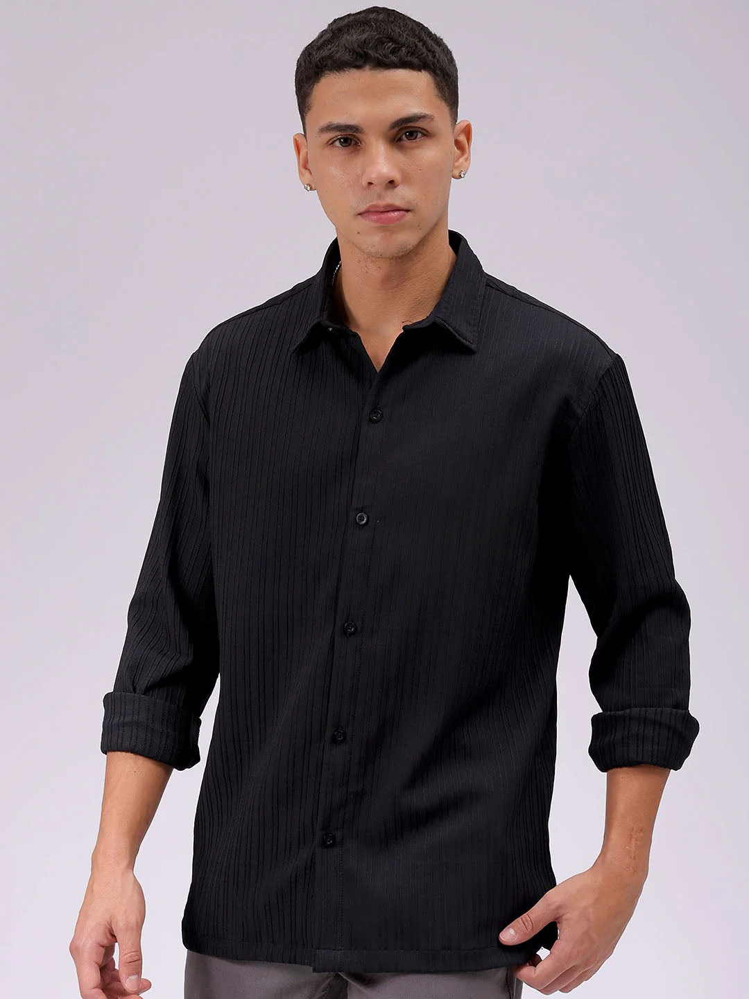 Men's Black Relaxed Fit Solid Casual Shirt - Image 4