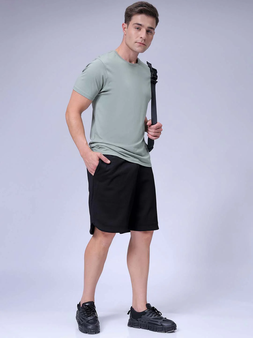 Men's Black Relaxed Fit Solid Casual Shorts - Image 4