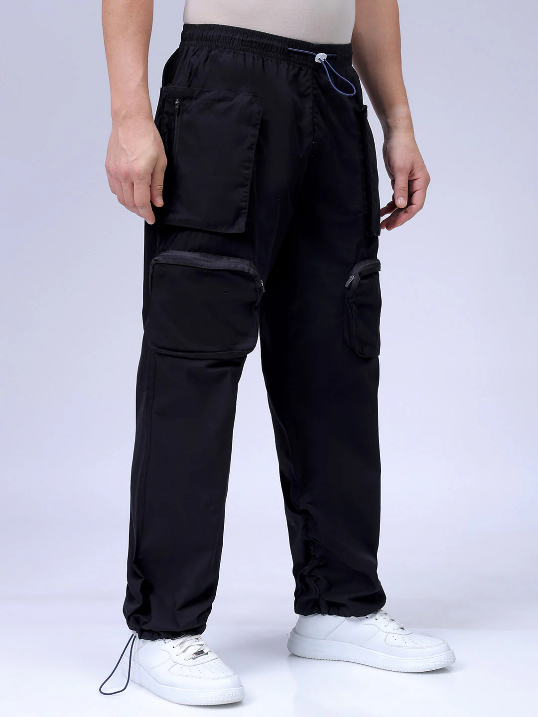 Men's Black Relaxed Fit Solid Utility Jogger - Image 4
