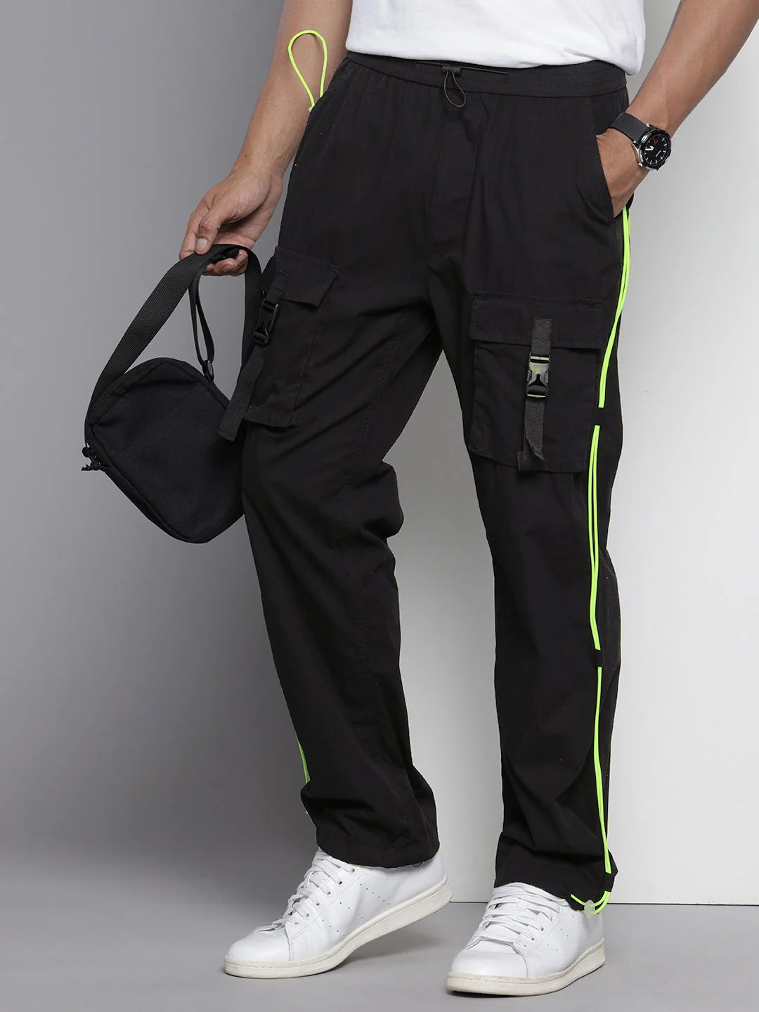Men's Black Relaxed Fit Solid Utility Jogger - Image 2