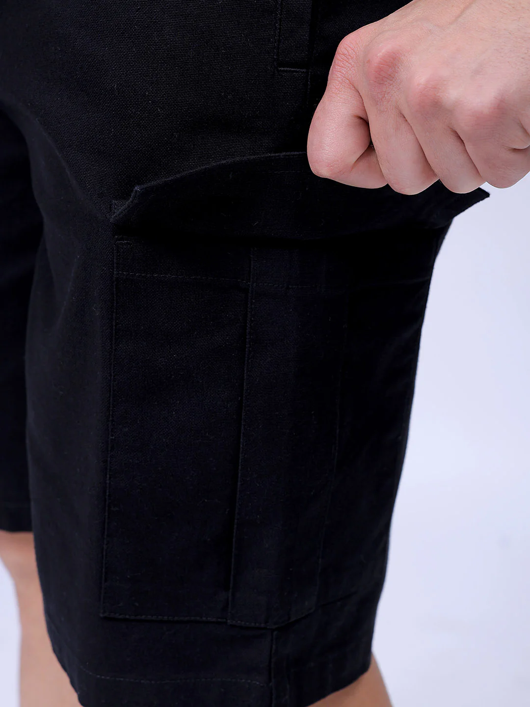 Men's Black Relaxed Fit Solid Utility Shorts - Image 8