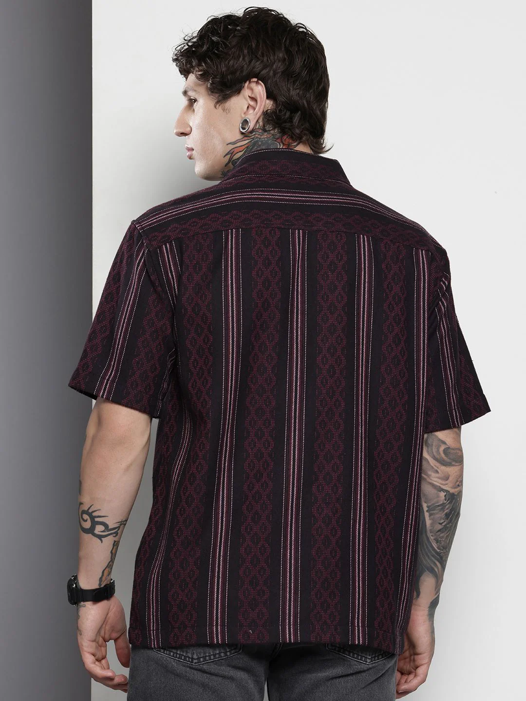 Men's Black Relaxed Fit Striped Resort Wear Shirt - Image 4