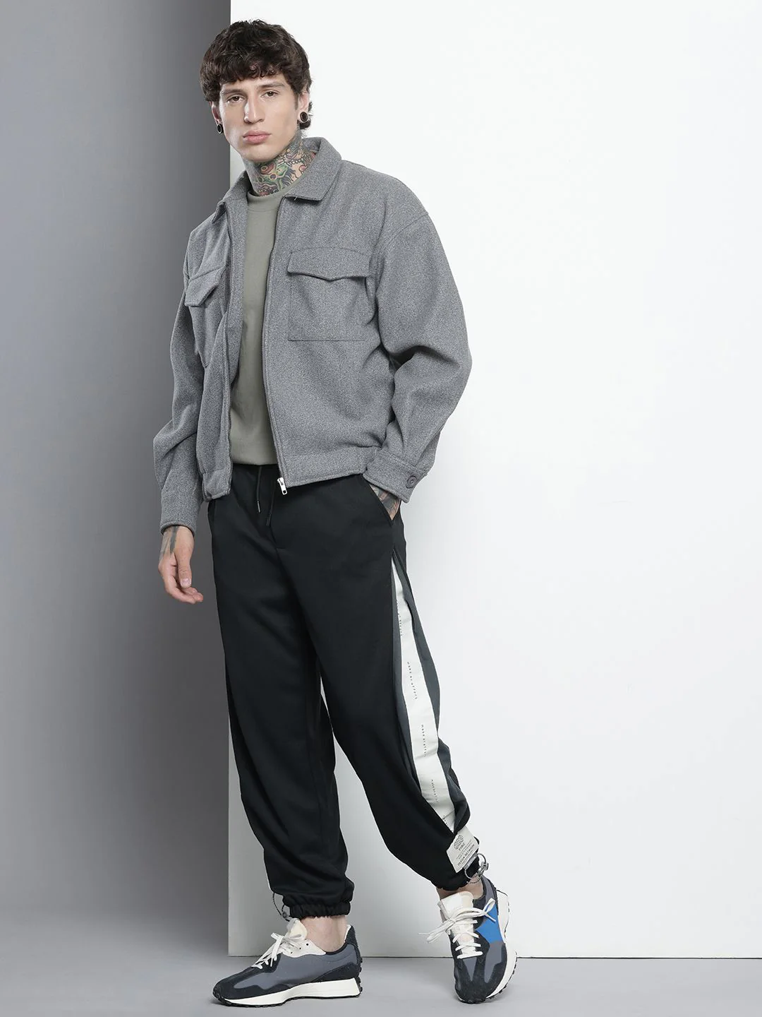 Men's Black Loose Fit Textured Street Wear Jogger - Image 2
