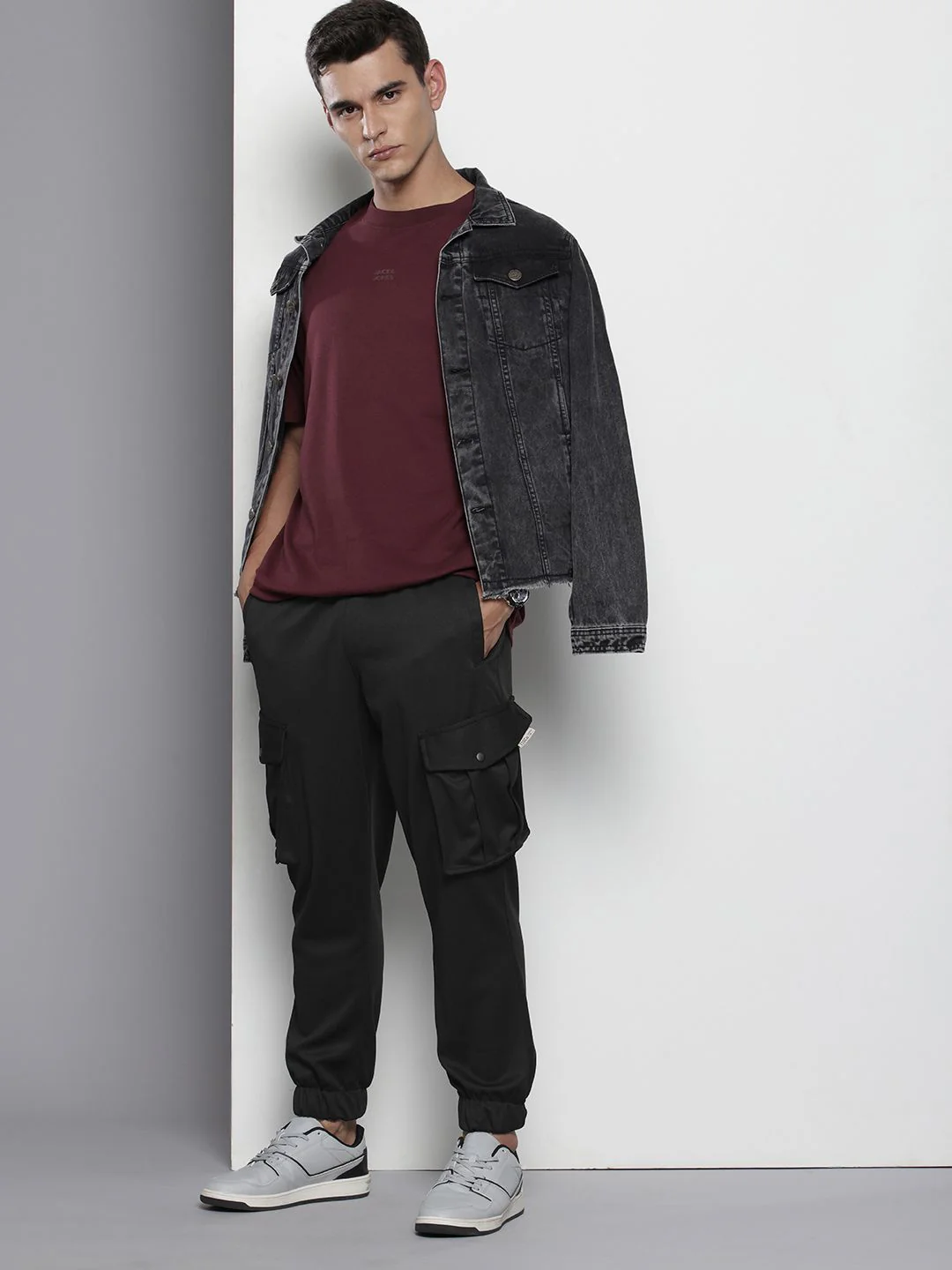 Men's Black Relaxed Fit Textured Casual Jogger - Image 3