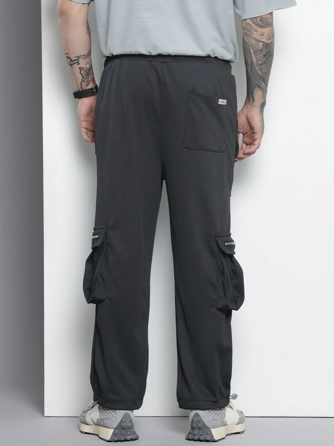 Men's Black Relaxed Fit Textured Street Wear Jogger - Image 4