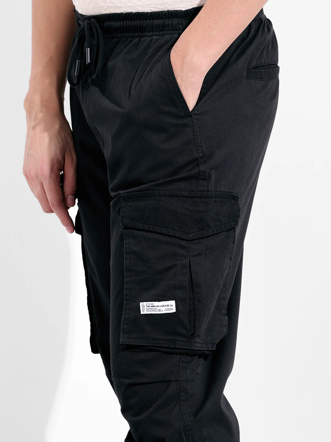 Men's Black Relaxed Fit Solid Utility Cargo - Image 5