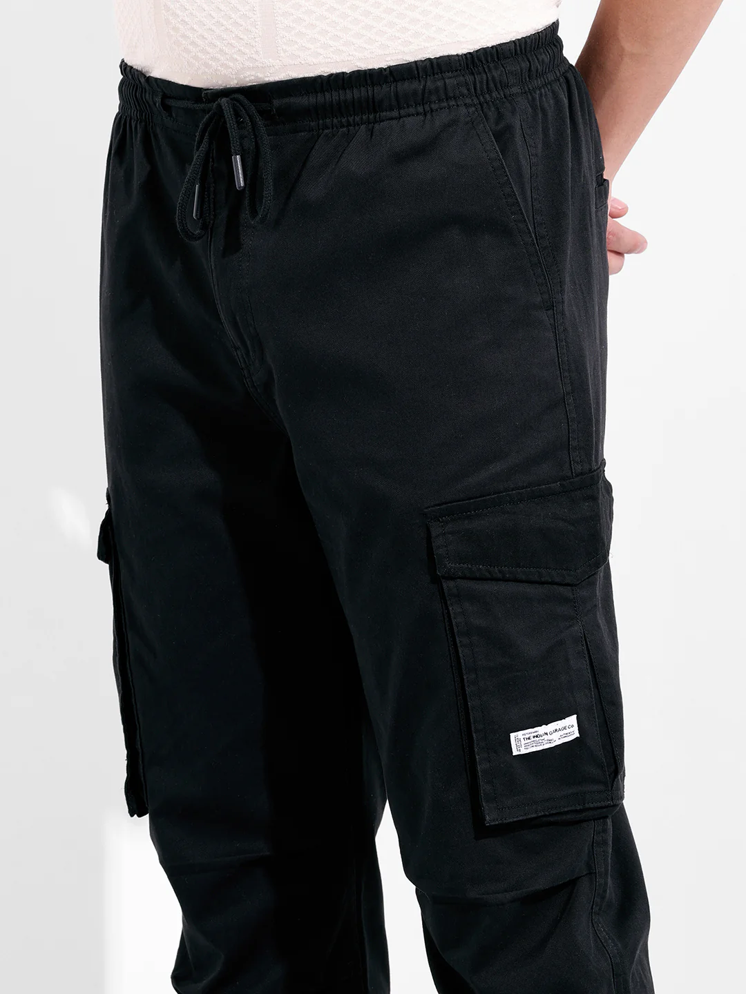 Men's Black Relaxed Fit Solid Utility Cargo - Image 6