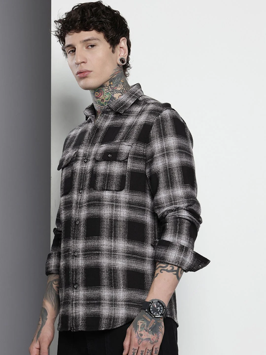 Men's Black Slim Fit Checked Casual Shirt - Image 2