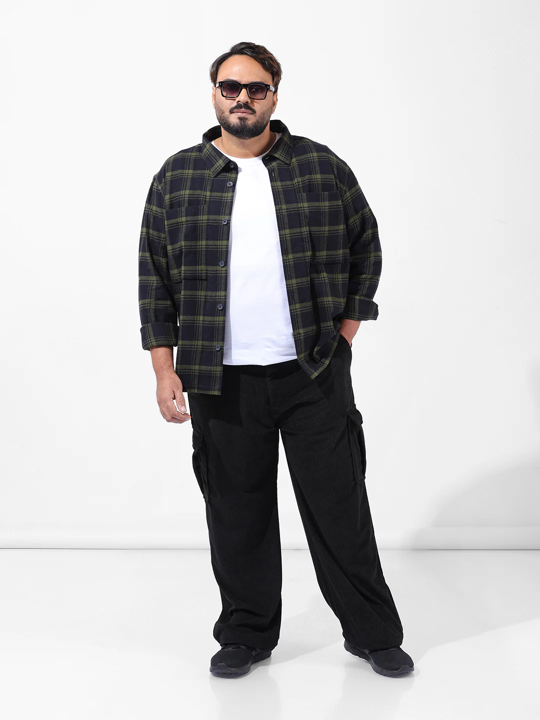 Men's Black Loose Cargo Utility Joggers - Image 6