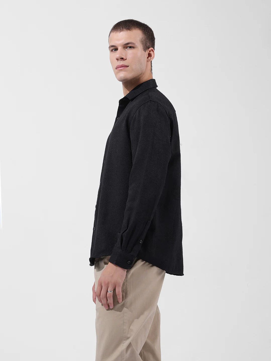 Men's Black Relaxed Fit Solid Resort Wear Shirt - Image 2