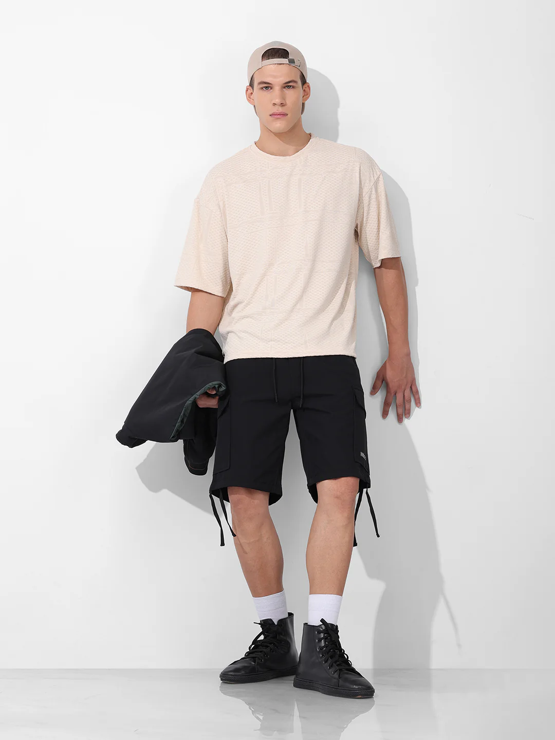 Men's Black Relaxed Fit Textured Utility Shorts - Image 5