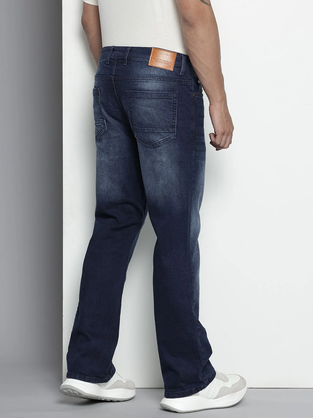 Men's Dark Blue Slim Fit Solid Casual Jeans - Image 4