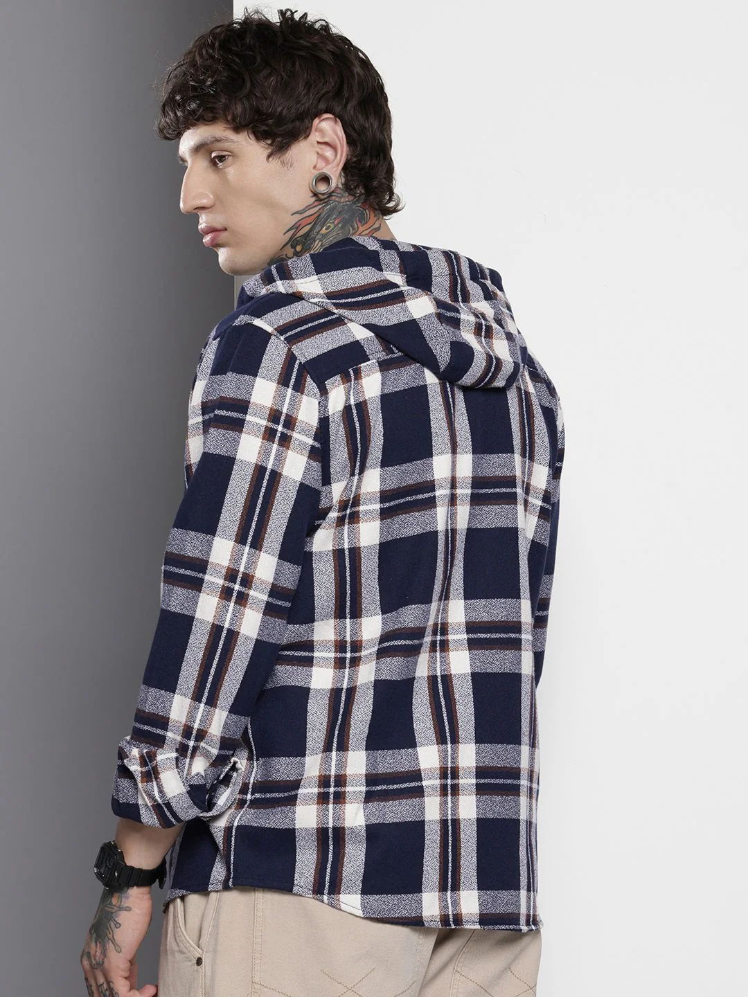 Men's Navy Blue Regular Fit Checkered Casual Shirt - Image 3