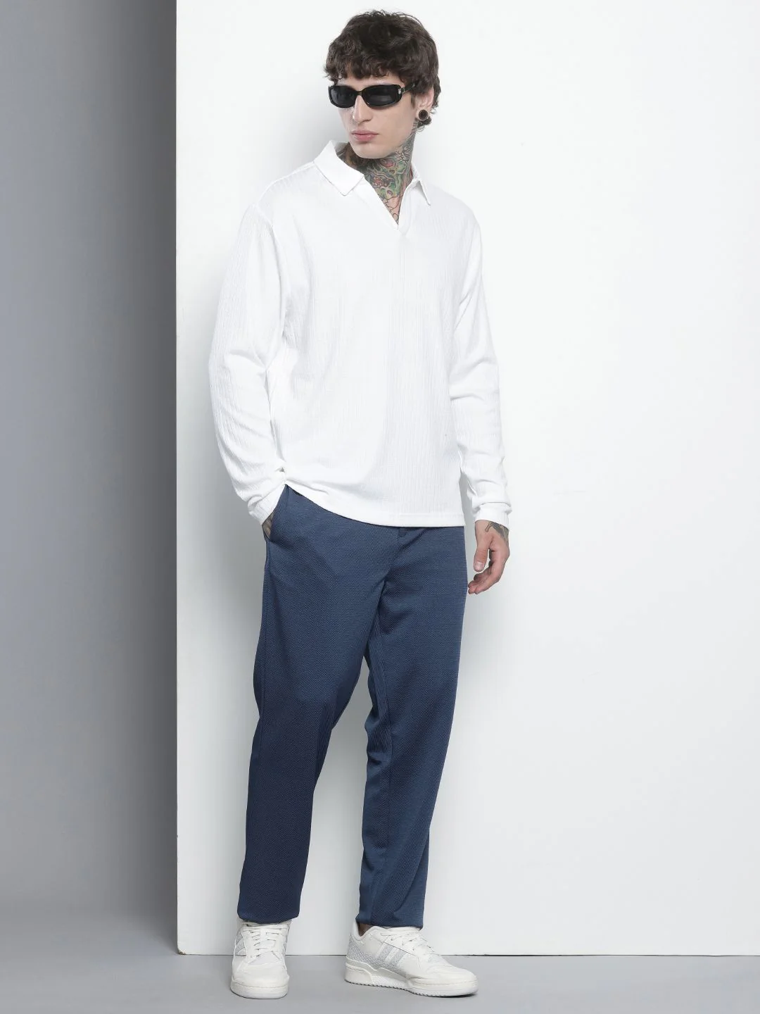 Men's English Blue Regular Fit Solid Casual Chinos - Image 2