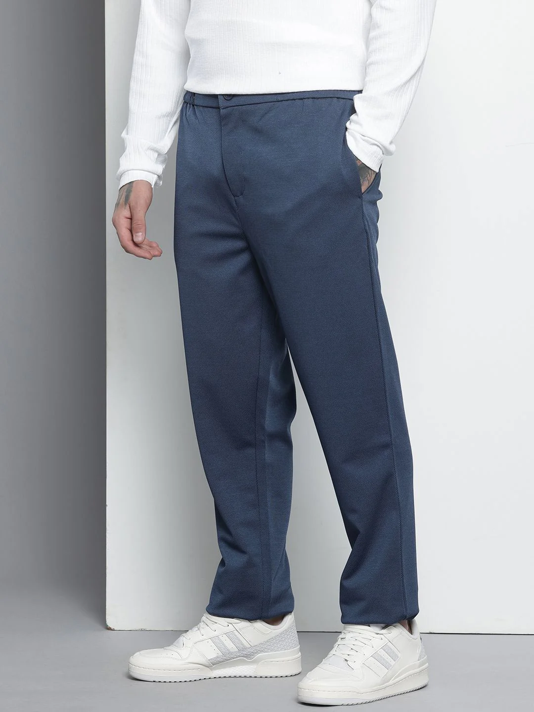 Men's English Blue Regular Fit Solid Casual Chinos - Image 3