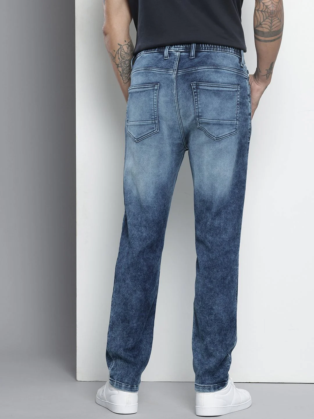 Men's Blue Regular Fit Solid Casual Jeans - Image 4