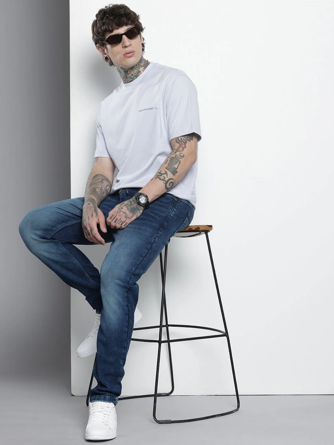 Men's Dark Blue Regular Fit Solid Casual Jeans - Image 2