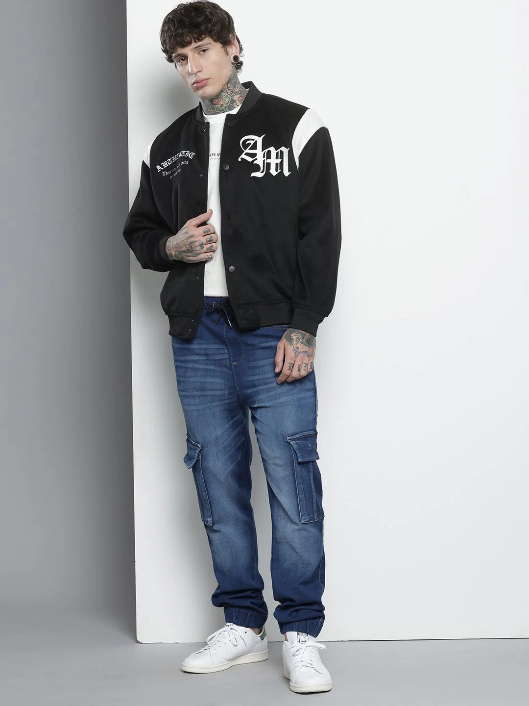 Men's Blue Regular Fit Solid Utility Jeans - Image 2