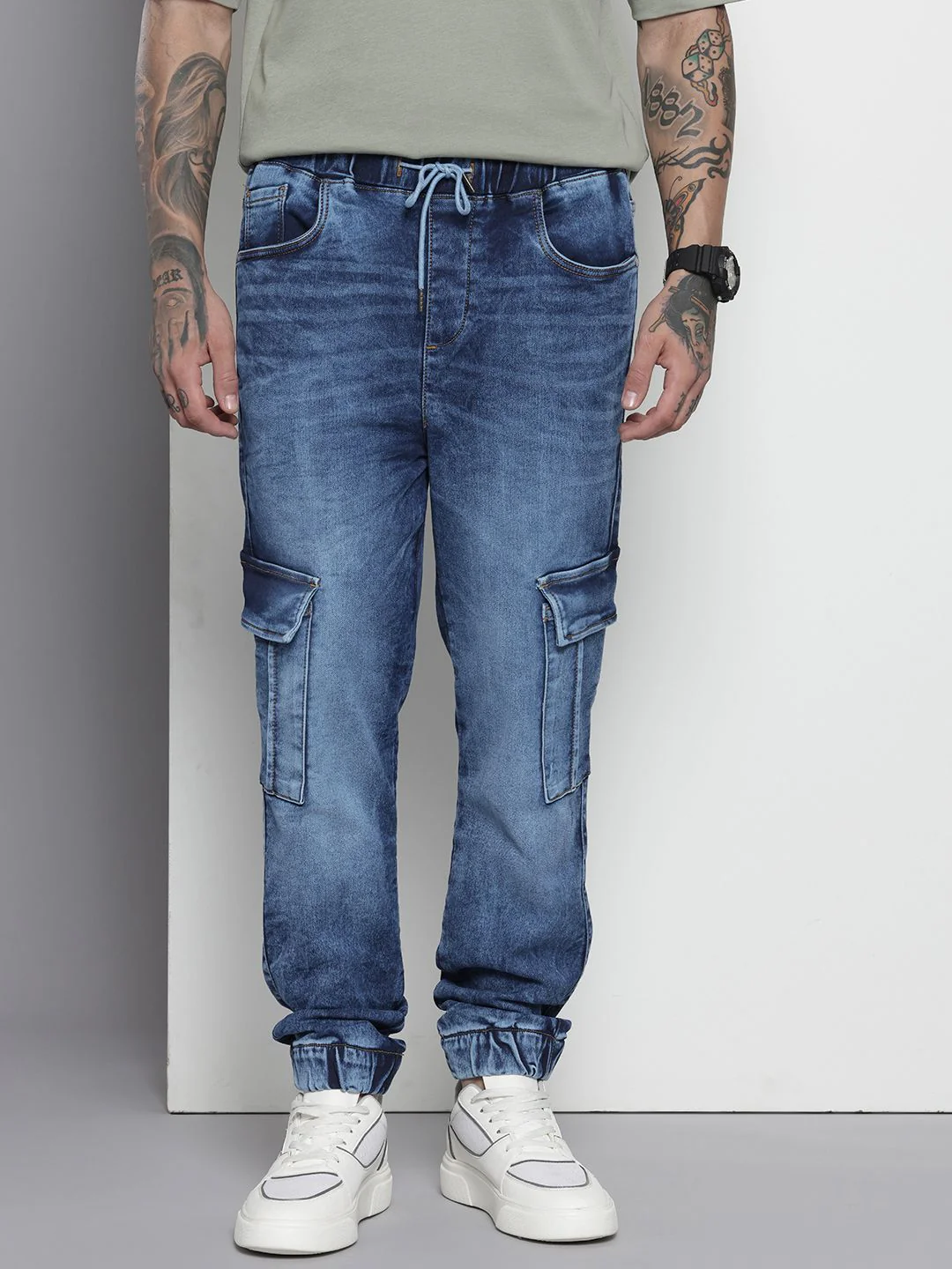 Men's Blue Regular Fit Solid Utility Jeans - Image 2