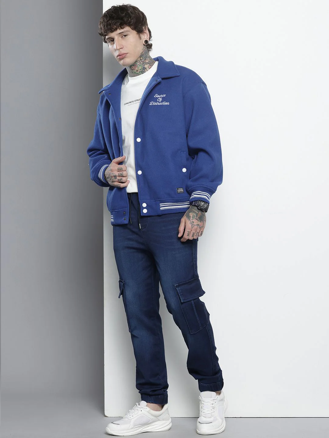 Men's Dark Blue Regular Fit Solid Utility Jeans - Image 2