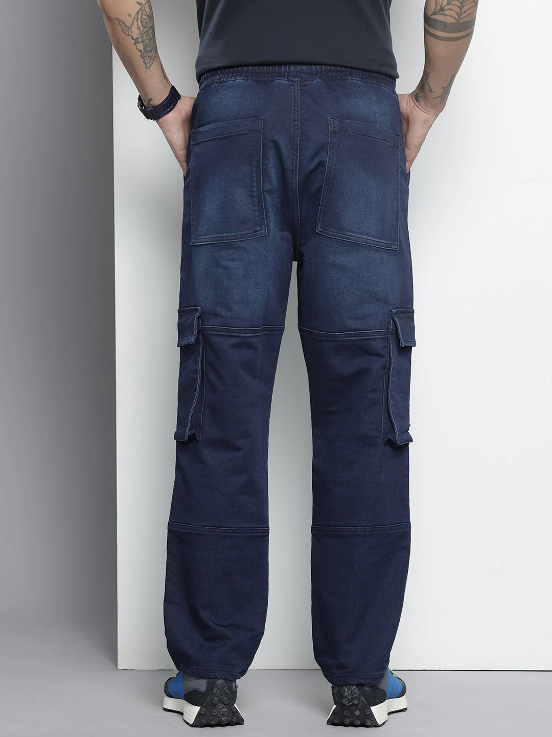 Men's Dark Blue Regular Fit Solid Utility Jeans - Image 4
