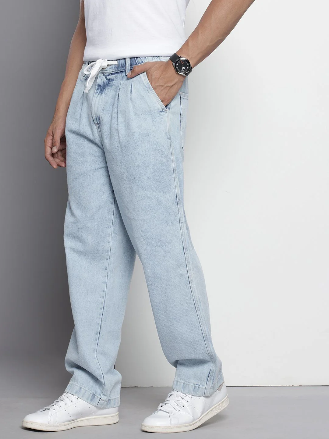 Men's Light Blue Relaxed Fit Solid Utility Jeans - Image 3