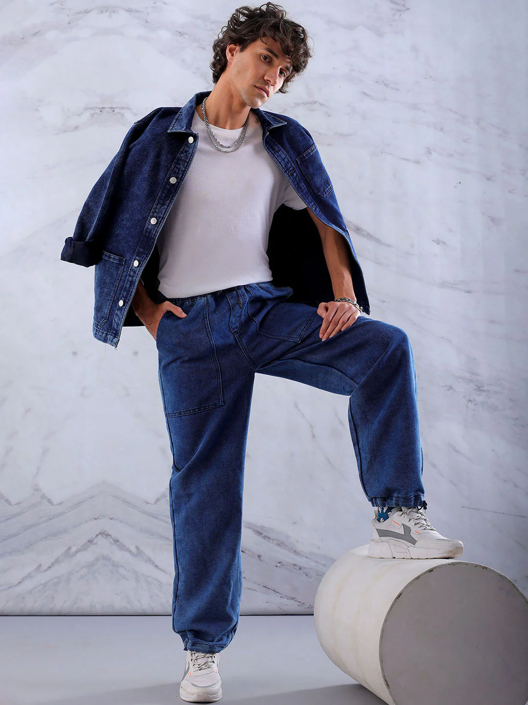 Men's Blue Relaxed Fit Solid Utility Jeans - Image 3