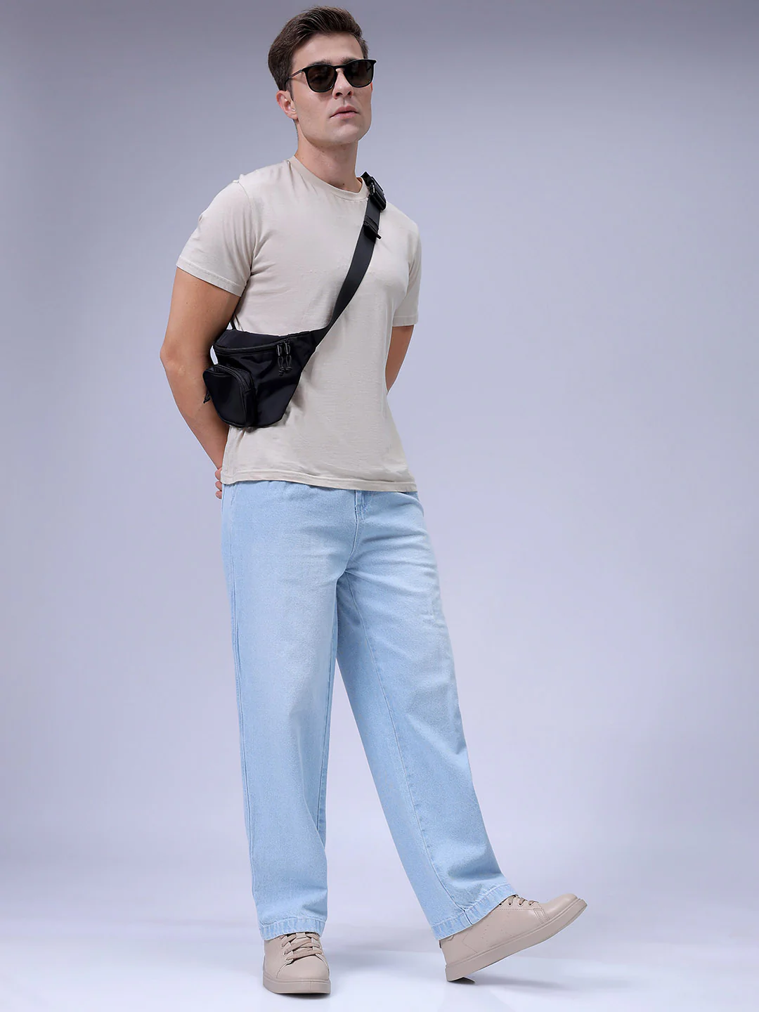 Men's Light Blue Relaxed Fit Solid Utility Jeans - Image 2
