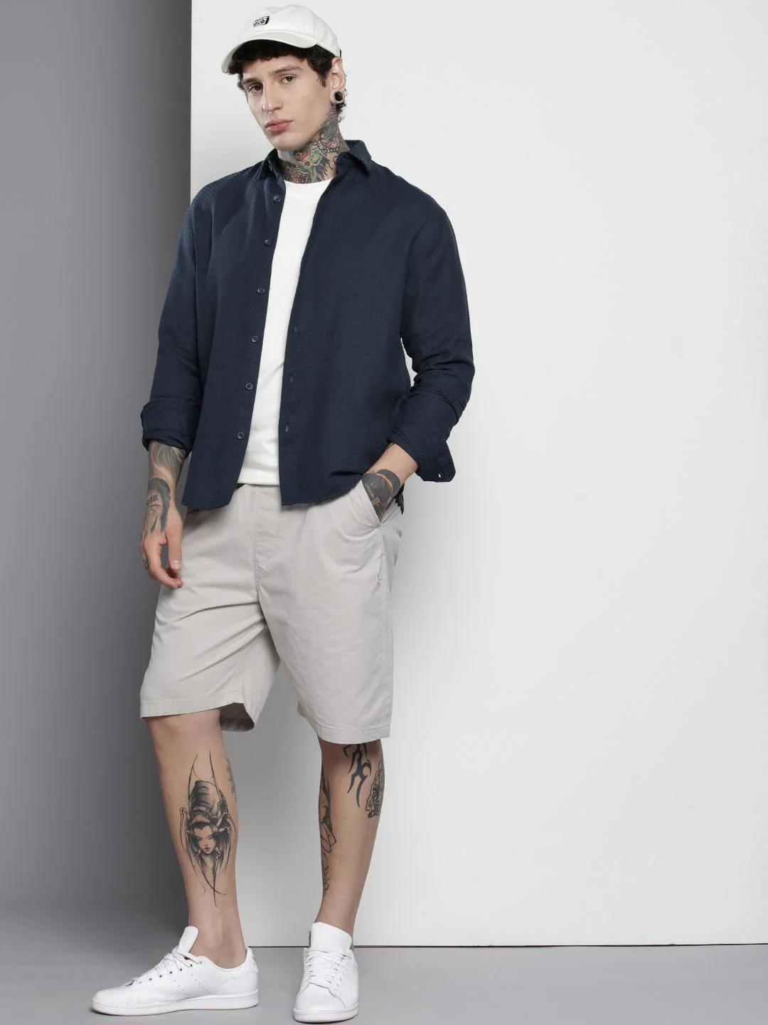 Men's Navy Blue Relaxed Fit Solid Resort Wear Shirt - Image 4
