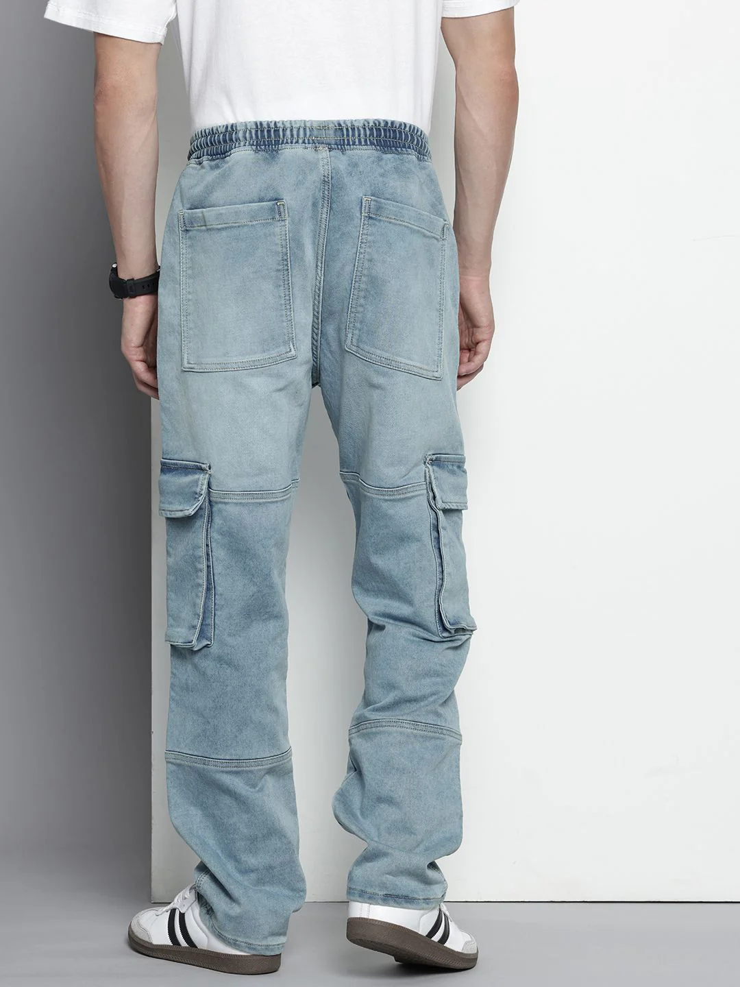 Men's Light Blue Regular Fit Solid Utility Jeans - Image 4