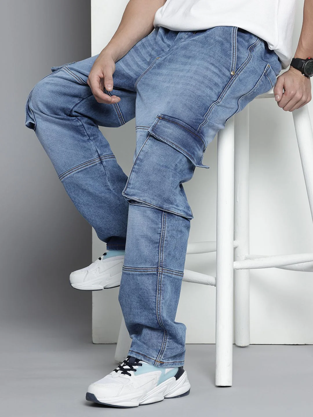 Men's Blue Regular Fit Solid Utility Jeans - Image 2