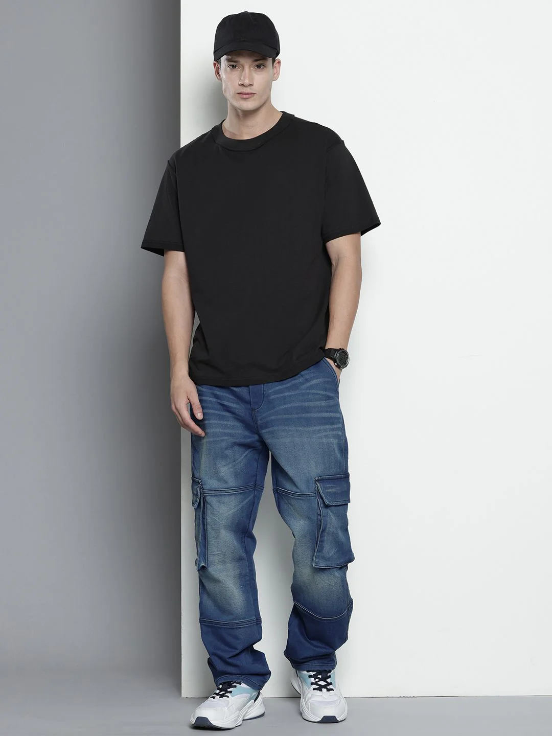 Men's Blue Regular Fit Solid Utility Jeans - Image 2