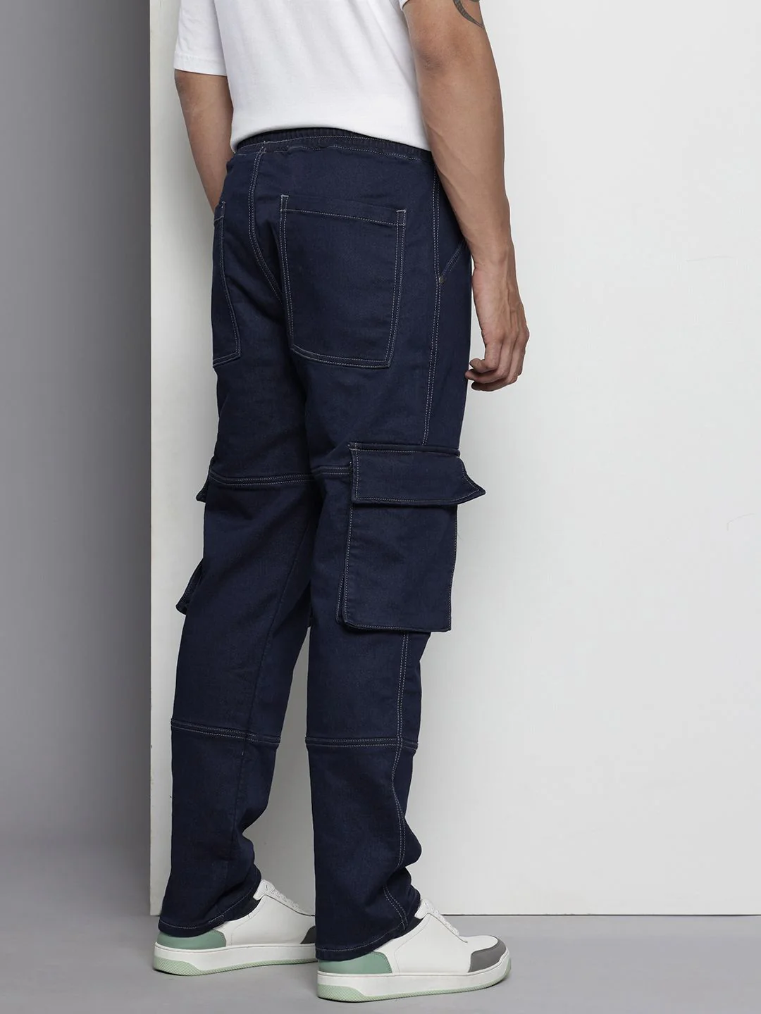 Men's Dark Blue Regular Fit Solid Utility Jeans - Image 4