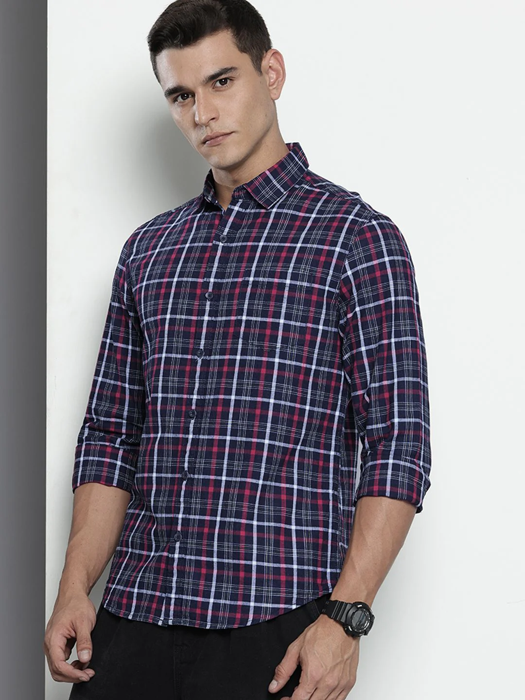 Men's Navy Blue Slim Fit Checked Casual Shirt - Image 2