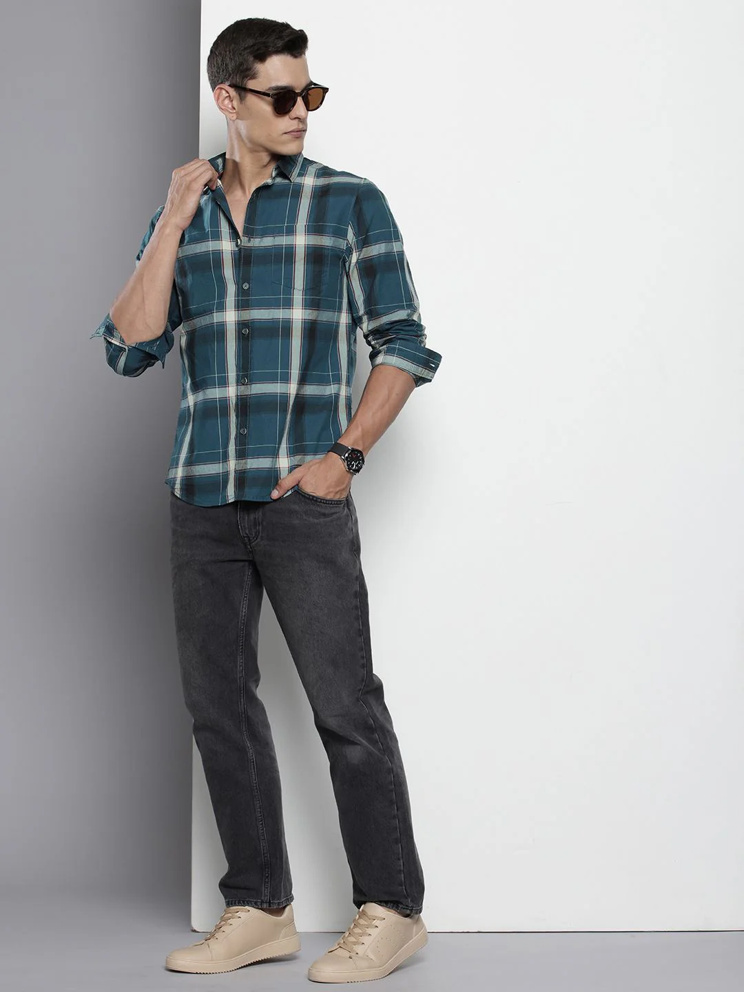 Men's Blue Slim Fit Checked Casual Shirt - Image 3