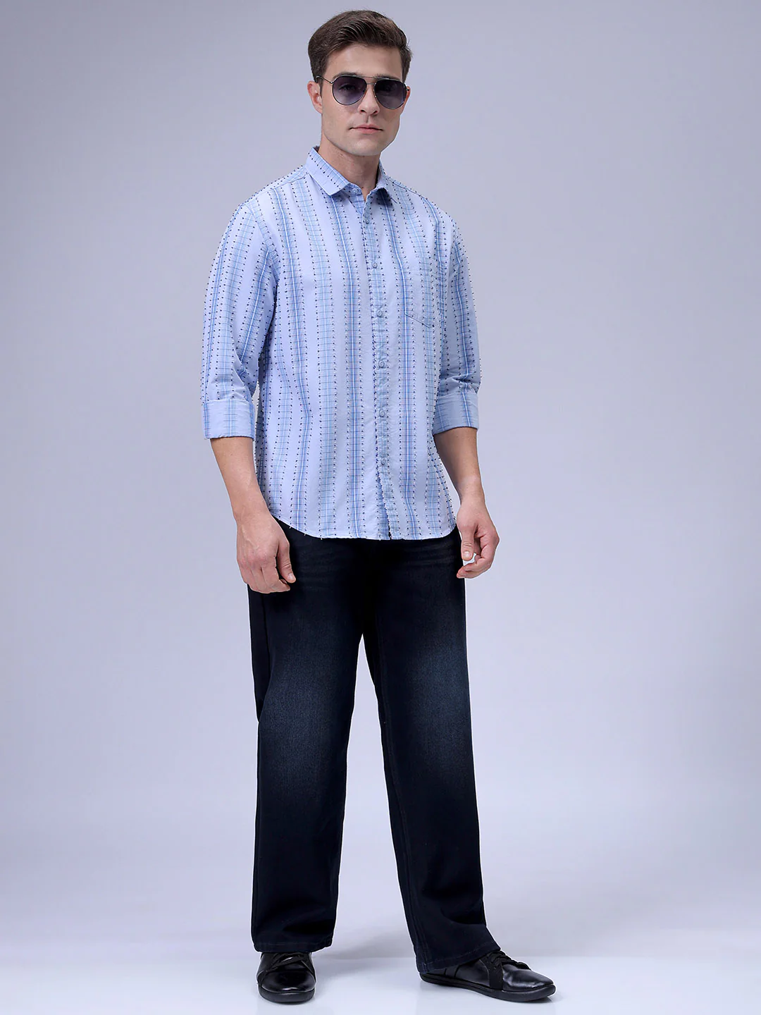 Men's Blue Slim Fit Textured Casual Shirt - Image 2