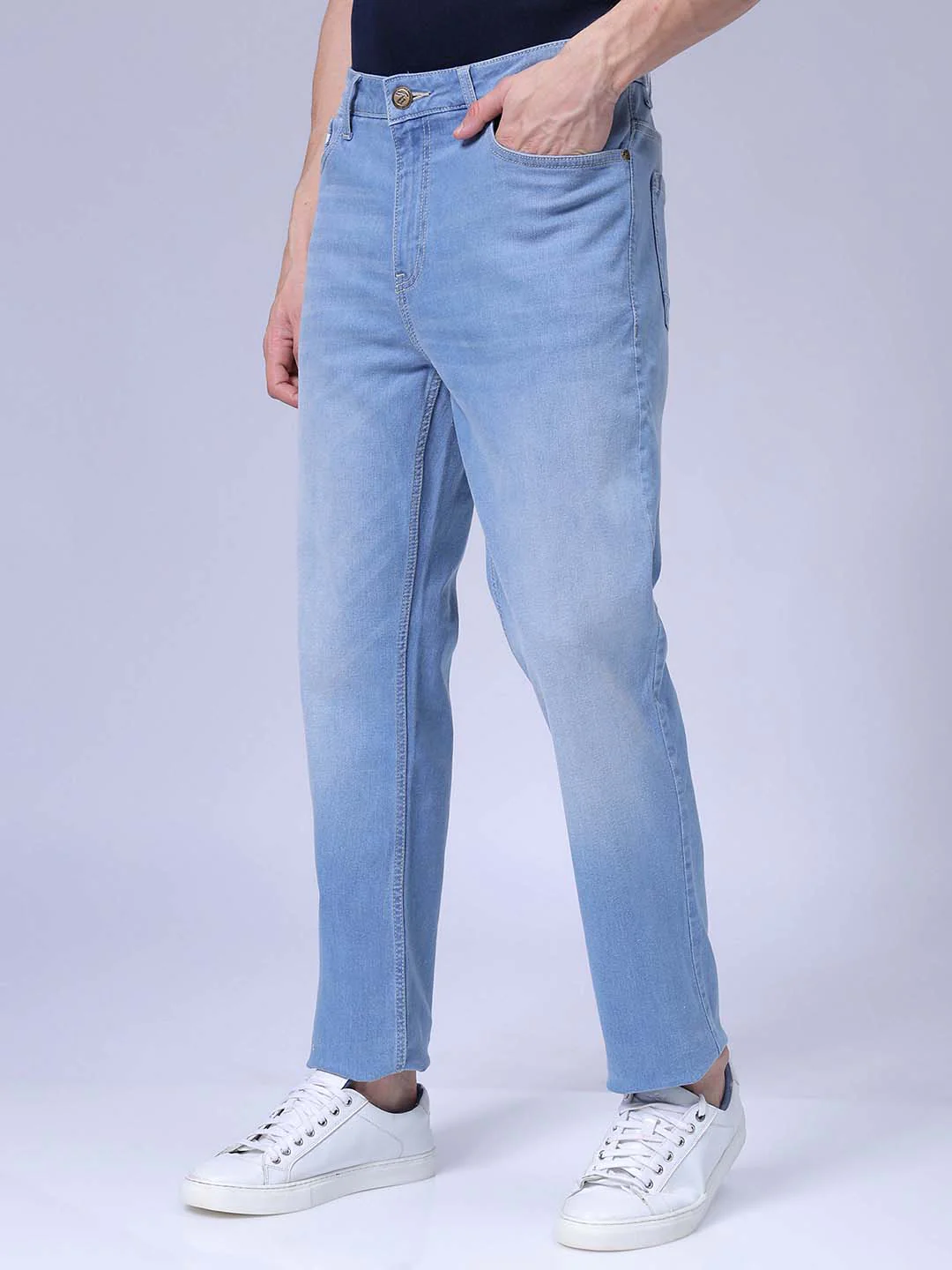 Men's Light Blue Slim Fit Solid Casual Jeans - Image 2