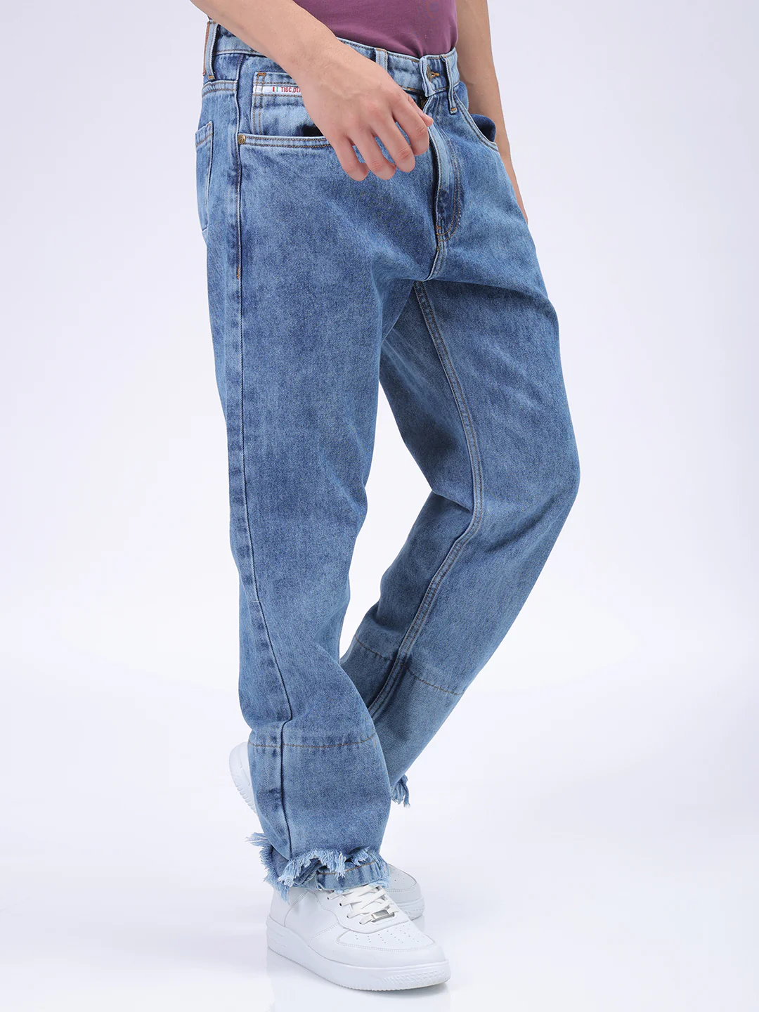 Men's Blue Regular Fit Solid Vintage Jeans - Image 4