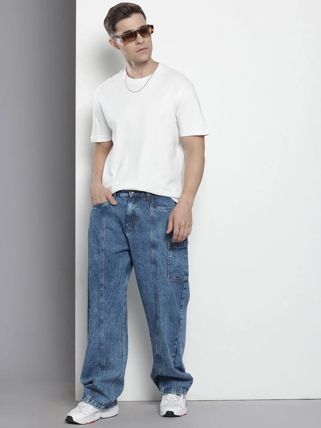 Men's Blue Wide Leg Fit Solid Utility Jeans - Image 4